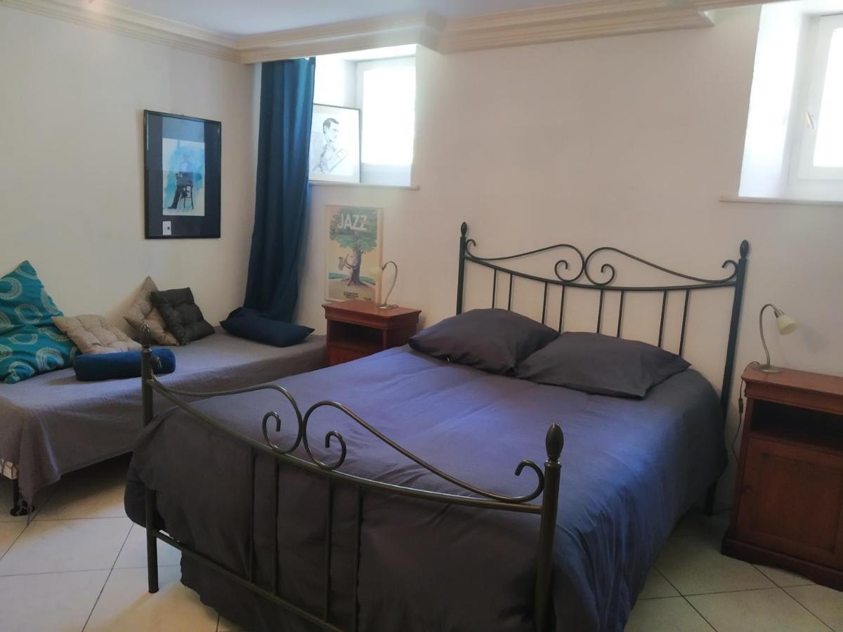 Qui Vivra Verra Bed and Breakfast Le Mesnil-Amey Eksteriør billede