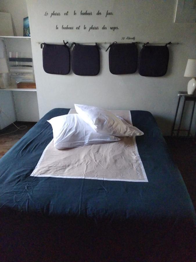 Qui Vivra Verra Bed and Breakfast Le Mesnil-Amey Eksteriør billede